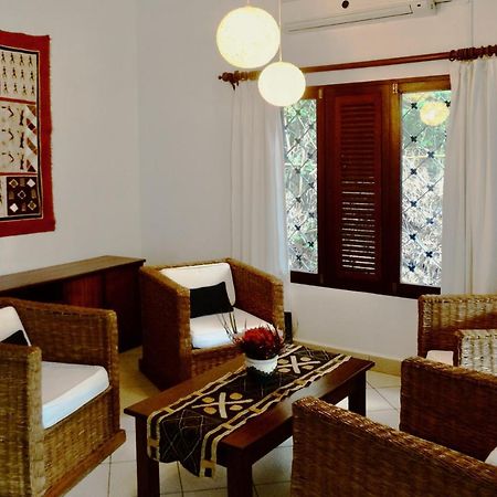 Diani Cottages ディアニ・ビーチ エクステリア 写真