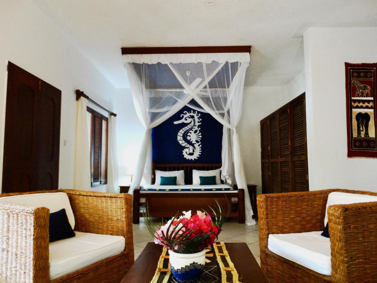 Diani Cottages ディアニ・ビーチ エクステリア 写真