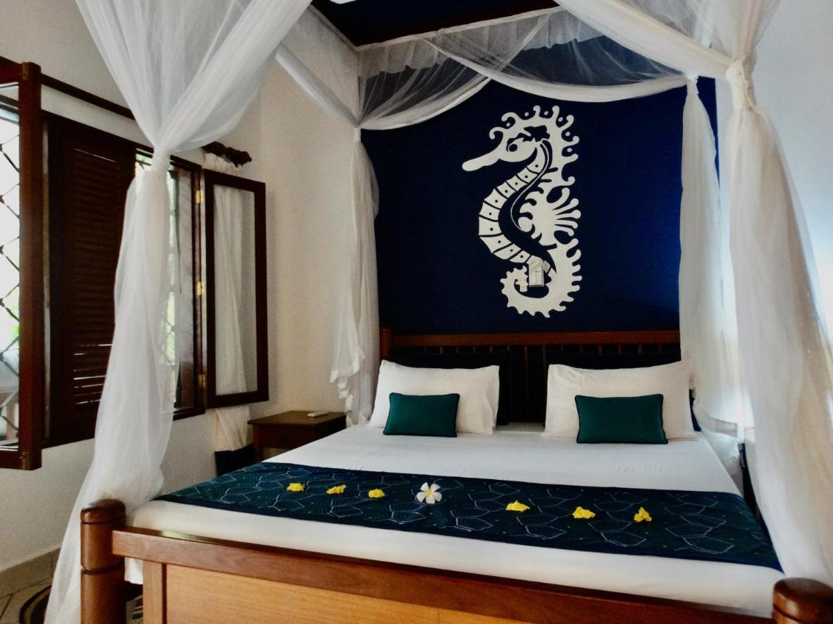 Diani Cottages ディアニ・ビーチ エクステリア 写真