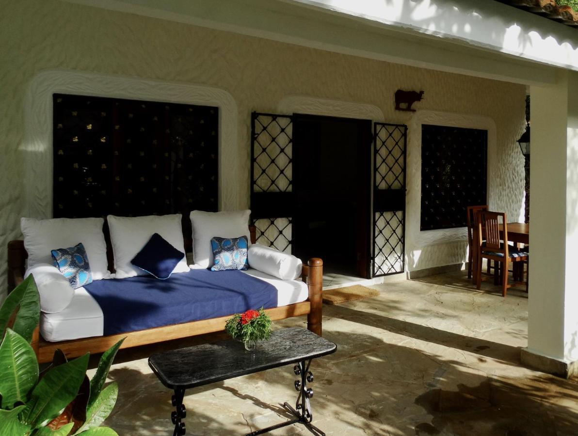 Diani Cottages ディアニ・ビーチ エクステリア 写真