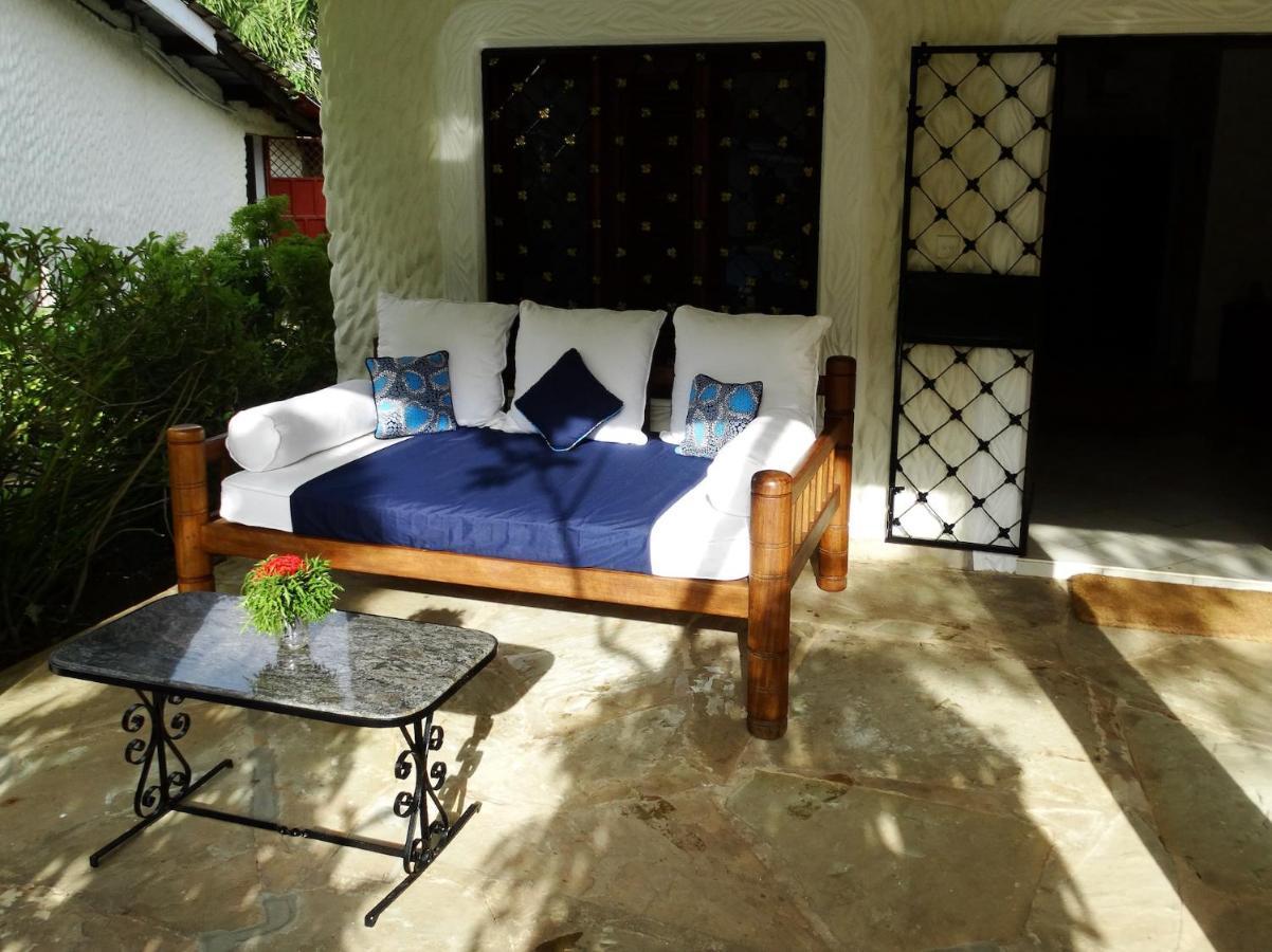 Diani Cottages ディアニ・ビーチ エクステリア 写真