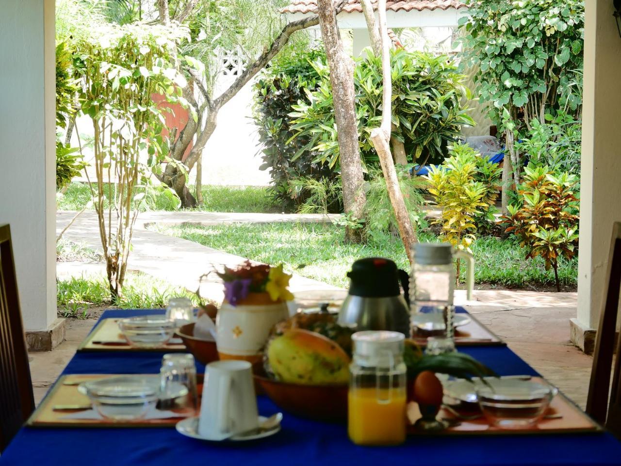Diani Cottages ディアニ・ビーチ エクステリア 写真