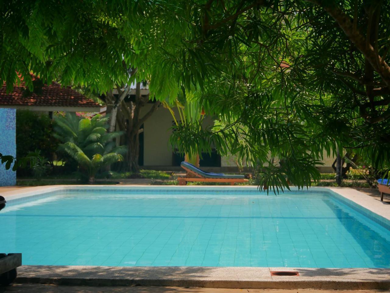 Diani Cottages ディアニ・ビーチ エクステリア 写真